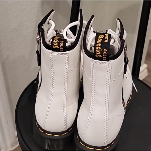 Dr Martens Sinclair Milled Nappa Leather Platform Boot - Picture 14 of 16